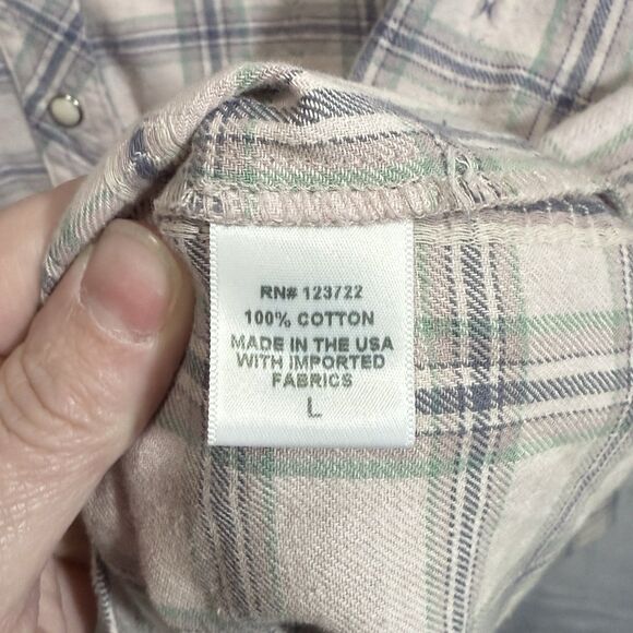 XIRENA Plaid Jensen Flannel  Top Size L Oversized Boxy Pearl Snap Ruffle Neck - Picture 12 of 13